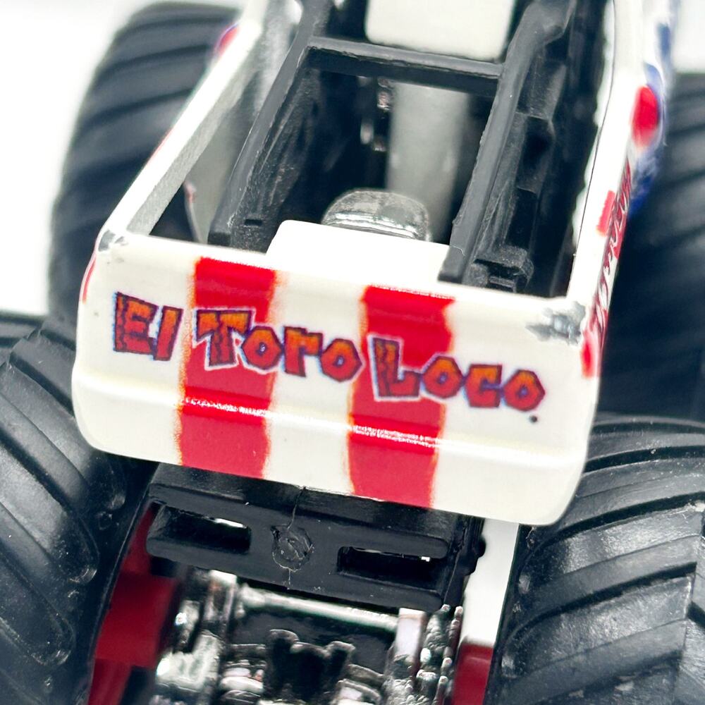 Hot Wheels Monster Jam El Toro Loco Truck 2017 Stars and Stripes 1:64 LOOSE - Picture 5 of 7